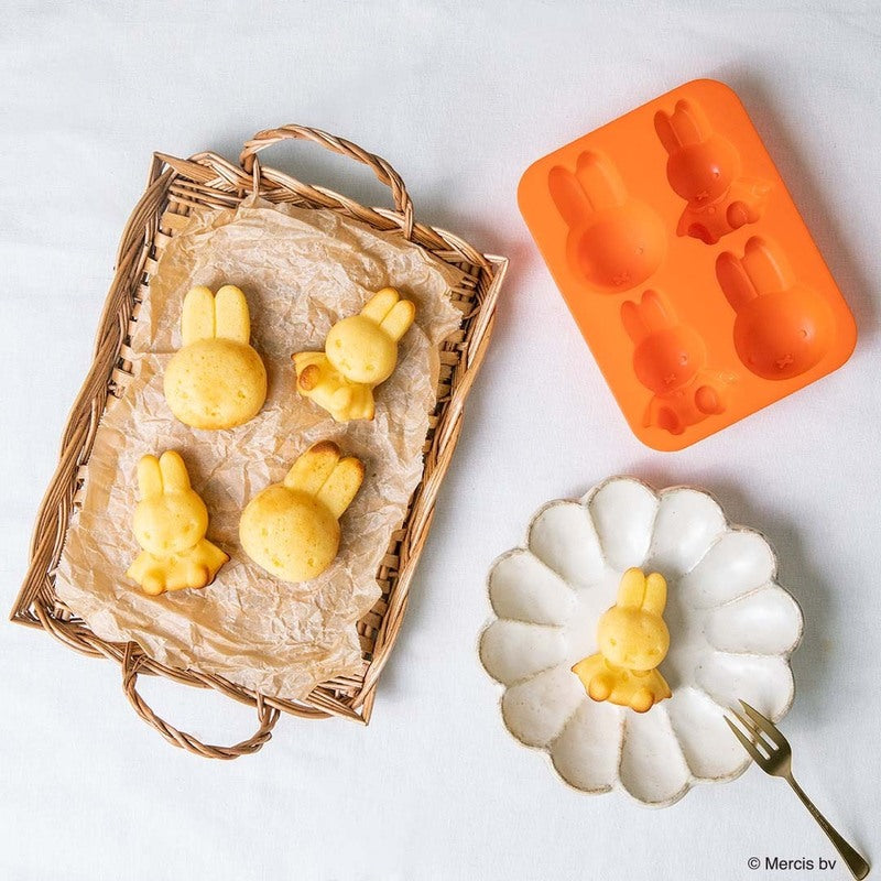 (Pre-Order) Skater Silicone Three-Dimensional Cake Mold Silicone Mold Silicone Cake Mold Cute Character Miffy