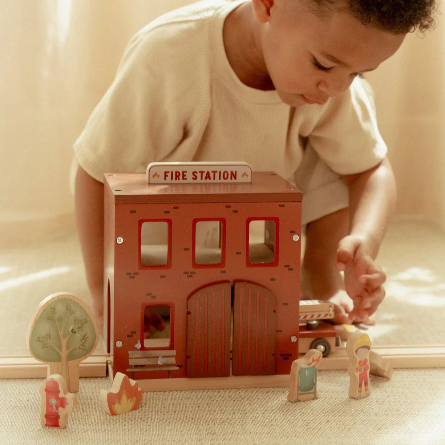 (Pre-Oreder) Little Dutch Wooden fire station – Red – Essentials