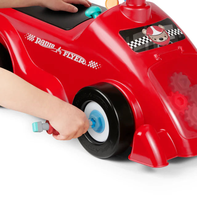 (PRE-ORDER) Radio Flyer Pit Stop Play