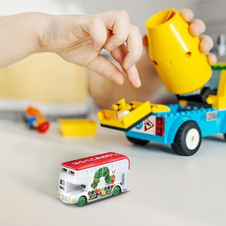 (Pre-Order) The Very Hungry Caterpillar by Eric Carle Takara Tomy Tomica Dream Tomica SP Picture Book Collection Harapeko Swaddle Mini Car Toy For Ages 3 Years Old