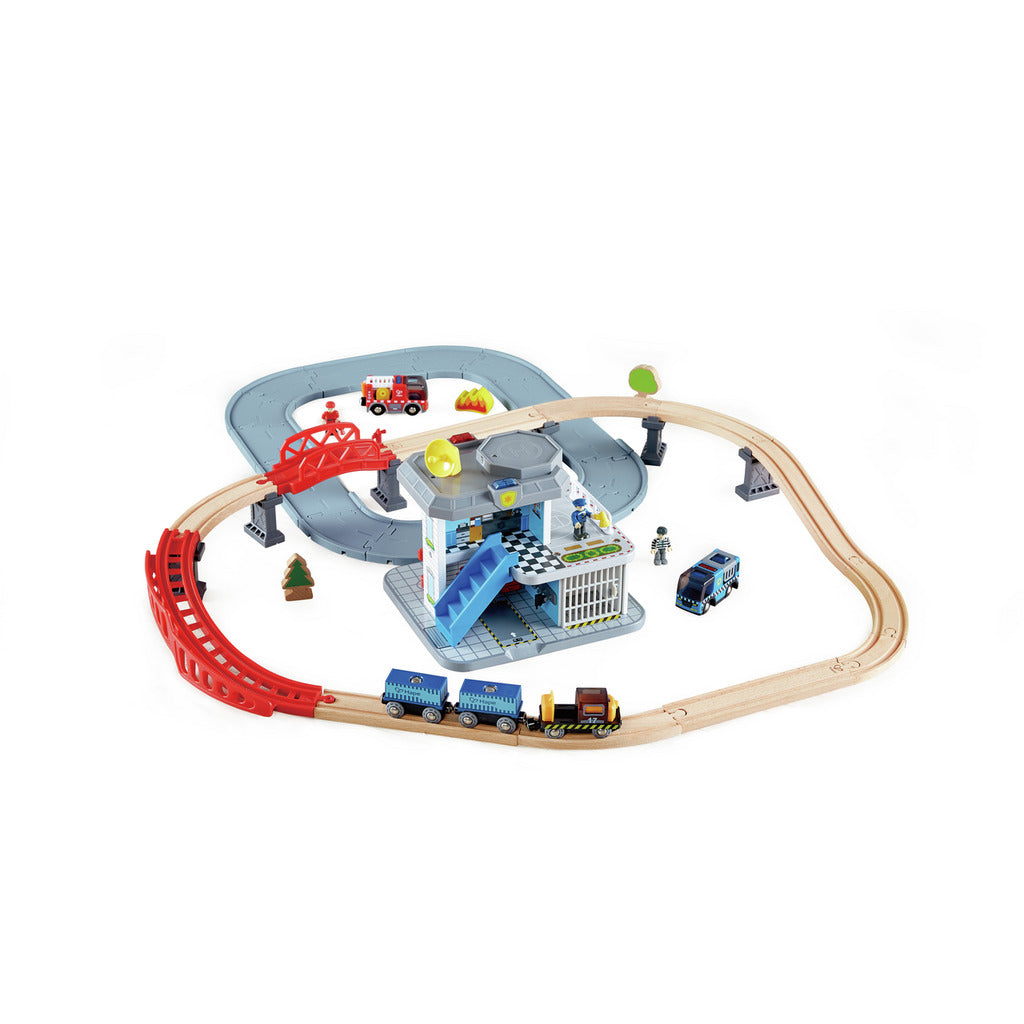(Pre-Order) Hape Emergency Services HQ