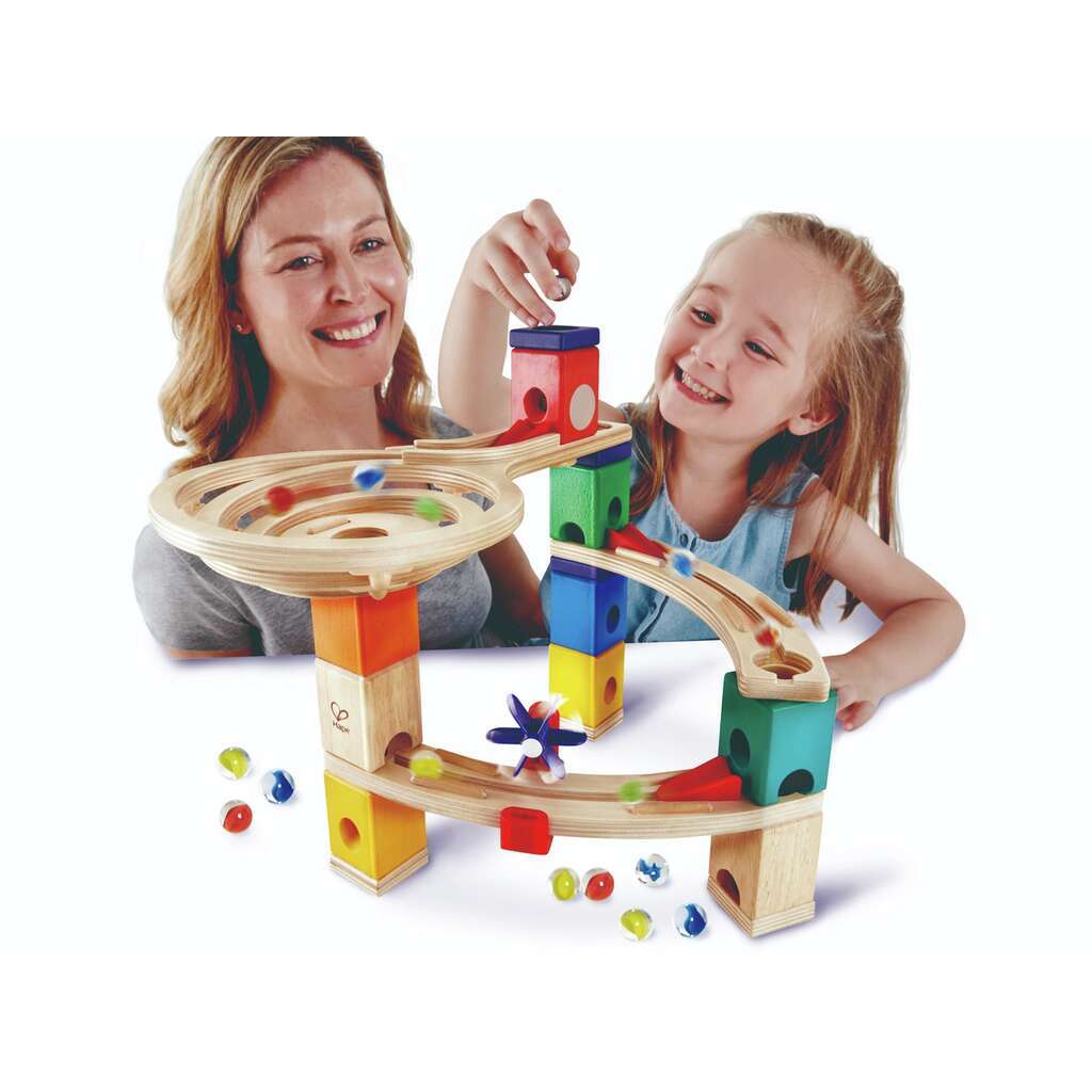 )Pre-Order) Hape Race to the Finish