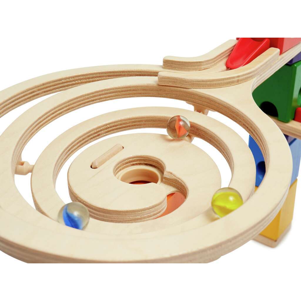 )Pre-Order) Hape Race to the Finish