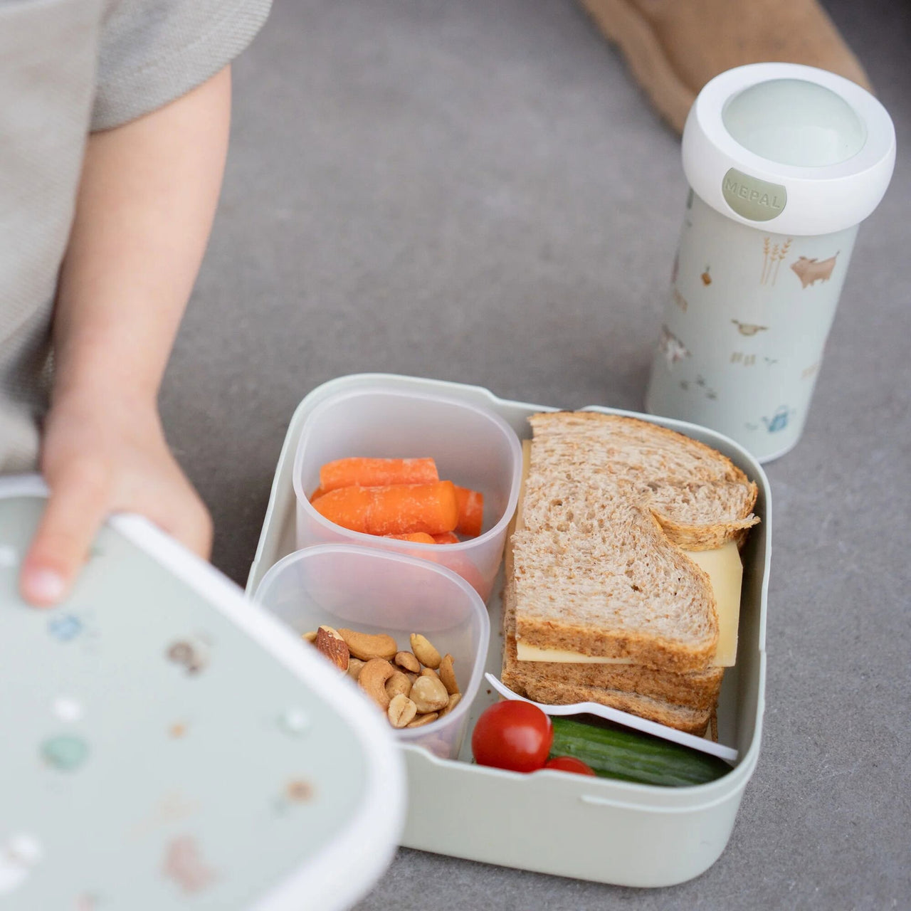 (PREORDER) Little Dutch Bento lunchbox large Little Farm