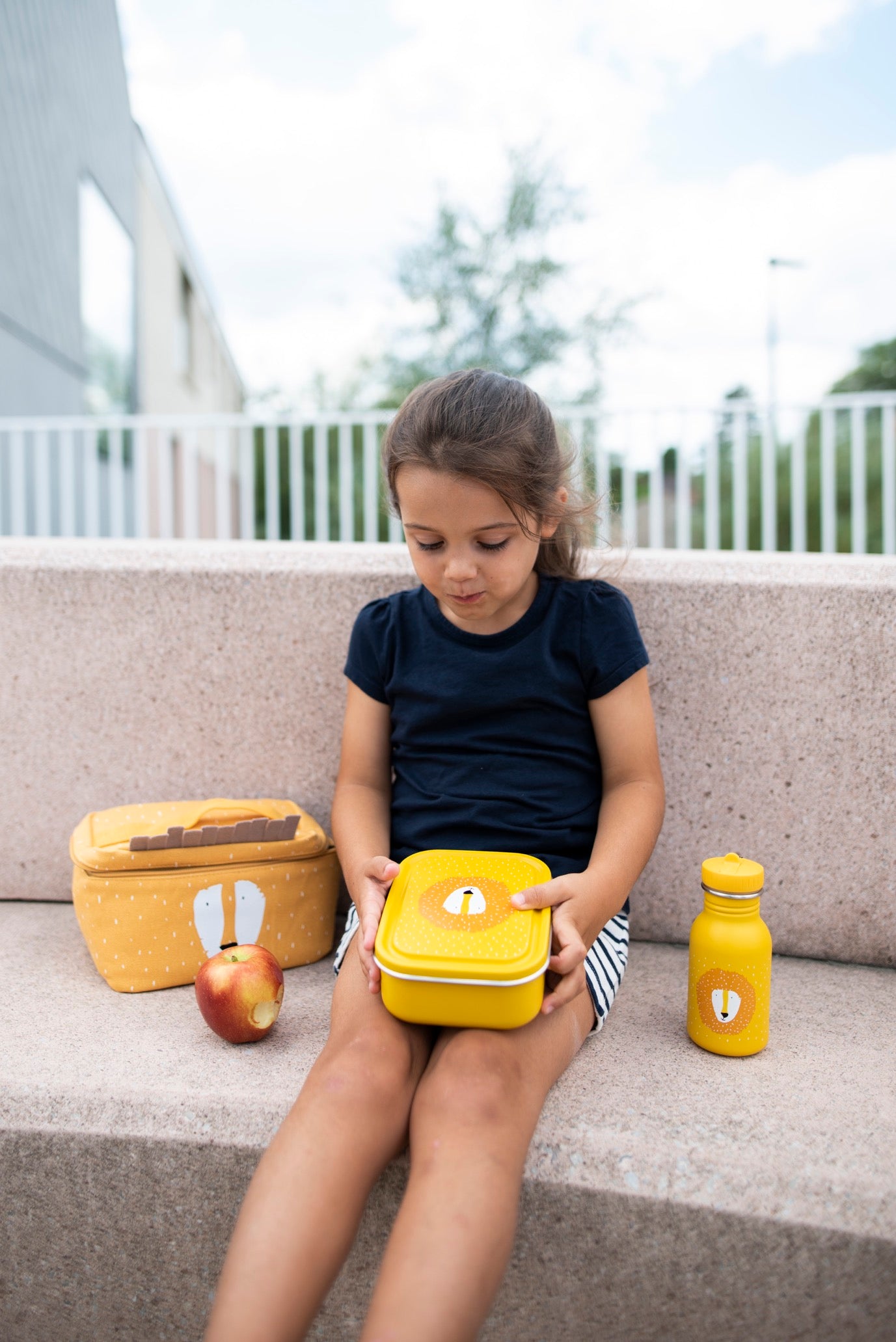 (Pre-Order) SALE Trixie Small lunchbox - Mr. Lion