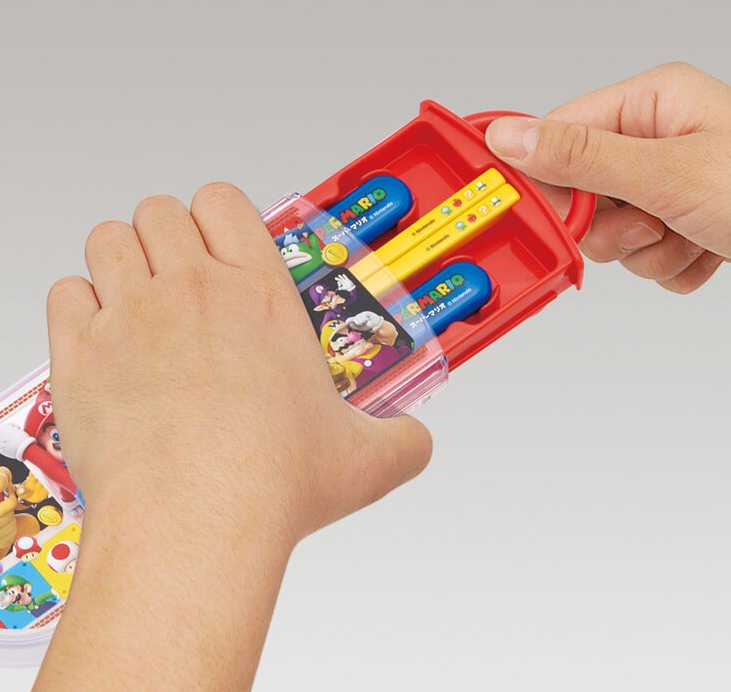 (Pre-Order) Skater hildren's antibacterial lunch box trio set Easy to open sliding type (set of chopsticks, spoon, fork) Super Mario