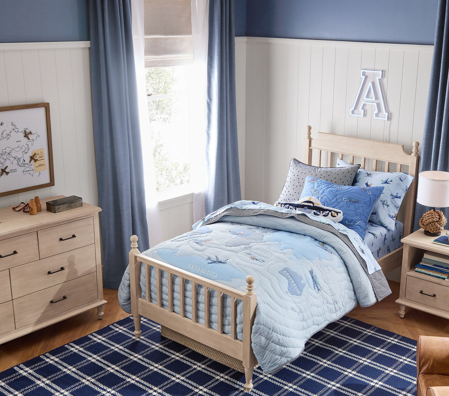 (Pre-Order) Pottery Barn Kids Animal Airplanes Organic Sheet Set