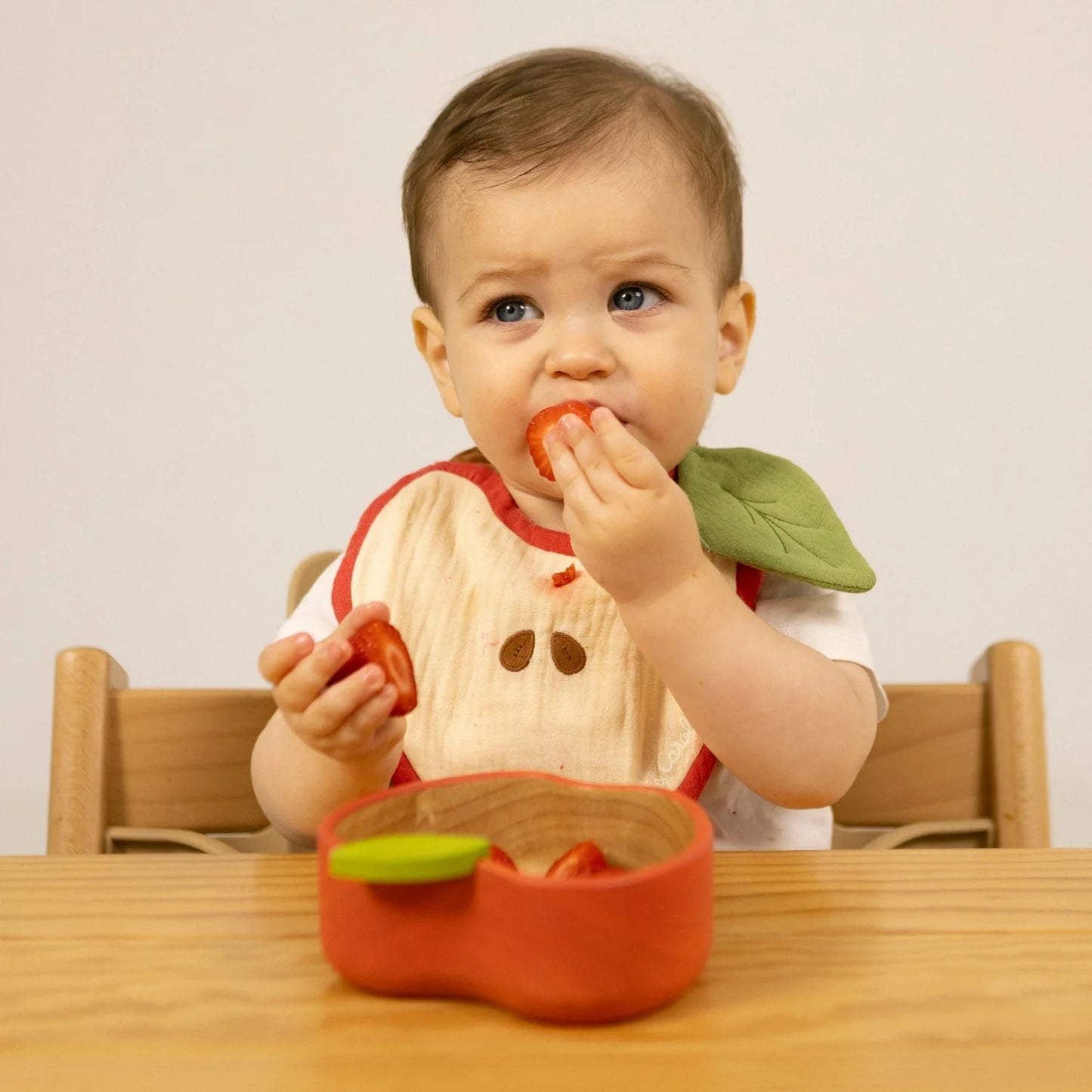 (Pre-Order) Oli&Carol Pepa The Apple Bowl & Spoon Set