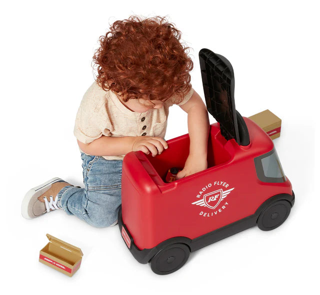 (PRE-ORDER) Radio Flyer Ride & Deliver Truck