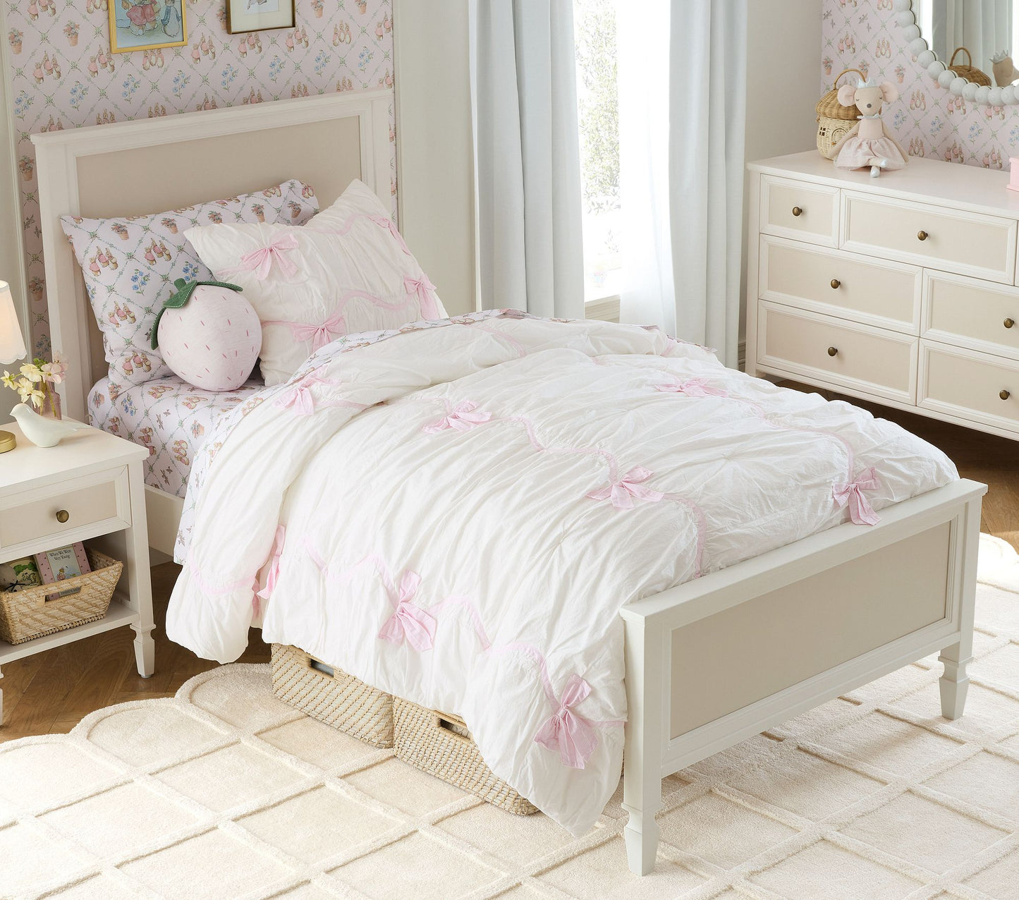 (Pre-Order) Pottery Barn Kids Peter Rabbit™ Flopsy™ Lattice Organic Sheet Set