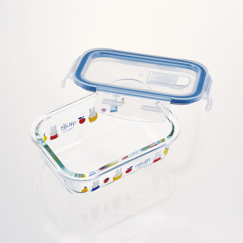 (Pre-Order) Skater Heat-resistant glass container, 370ml, airtight, stylish, heat-resistant, dishwasher-safe, and designed by Miffy