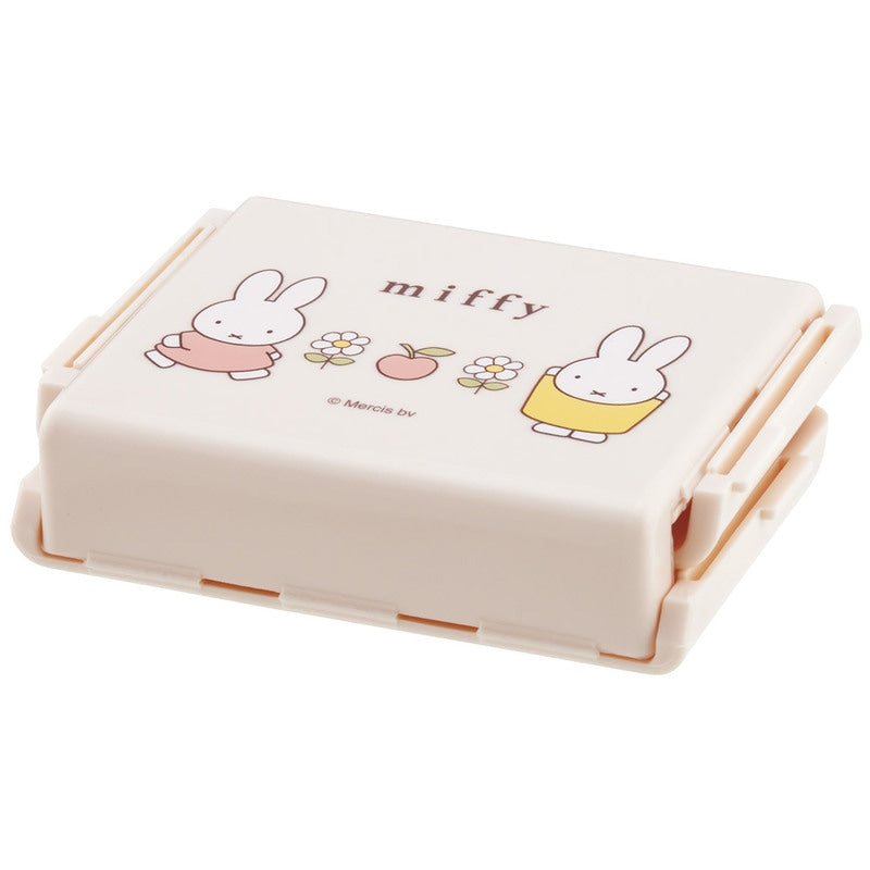 (Pre=Order) Skater Antibacterial, foldable rice ball case for children, microwave-safe, featuring the character Miffy and Bunny