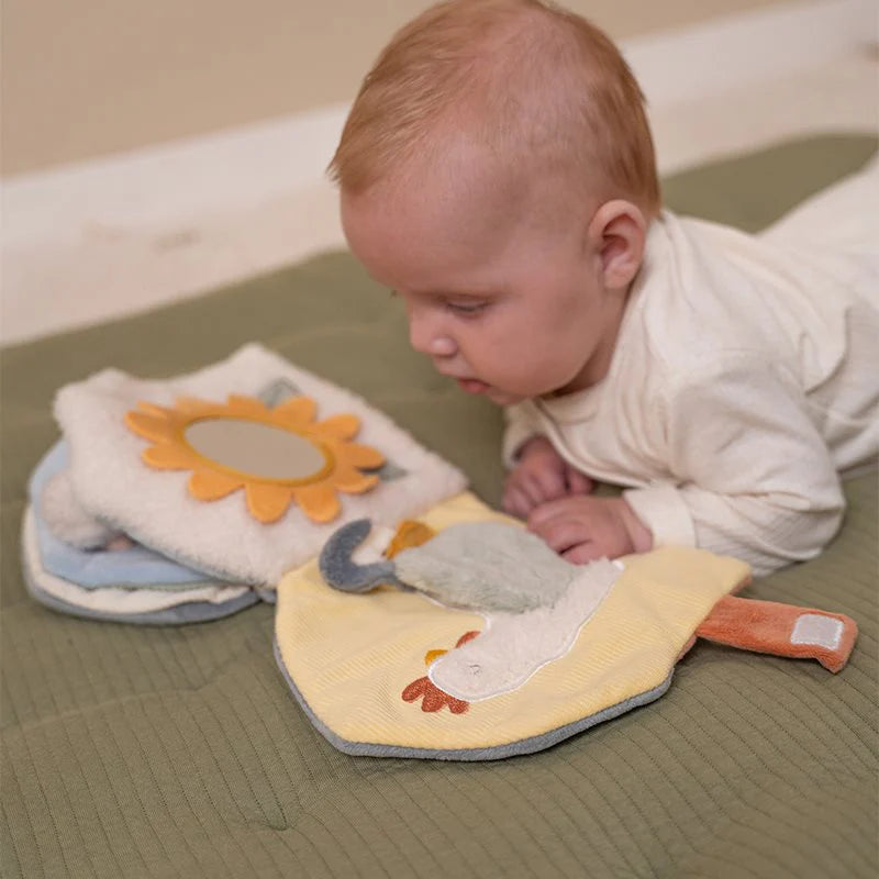 (Pre-Order) Little Dutch Activity booklet Little Farm