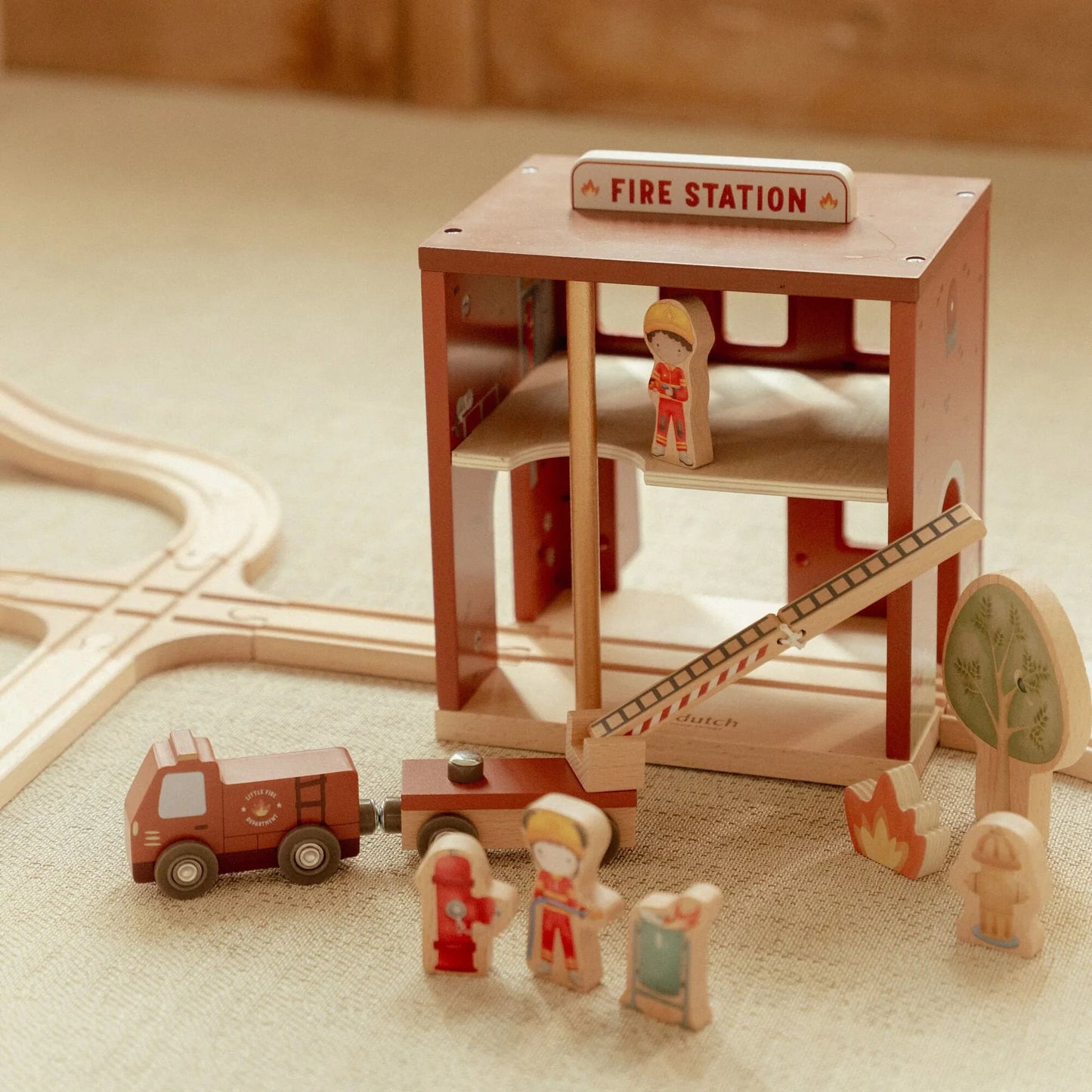 (Pre-Oreder) Little Dutch Wooden fire station – Red – Essentials