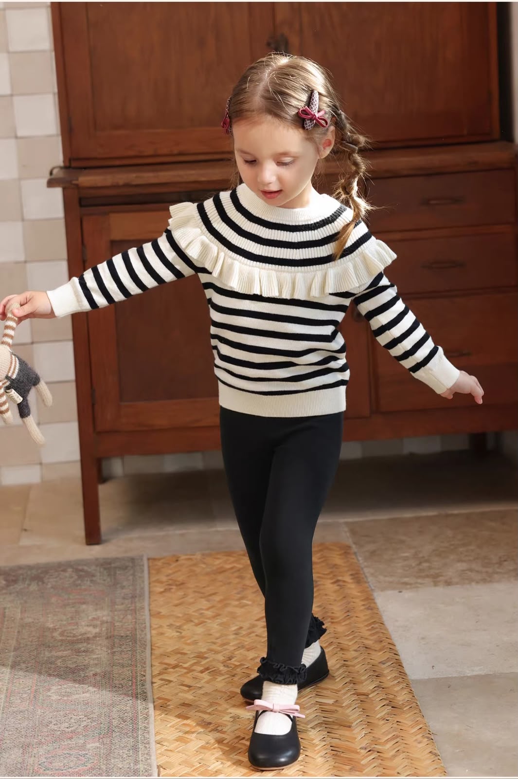 (Pre-Order) Zozo Mommg Girl Stripe Sweater