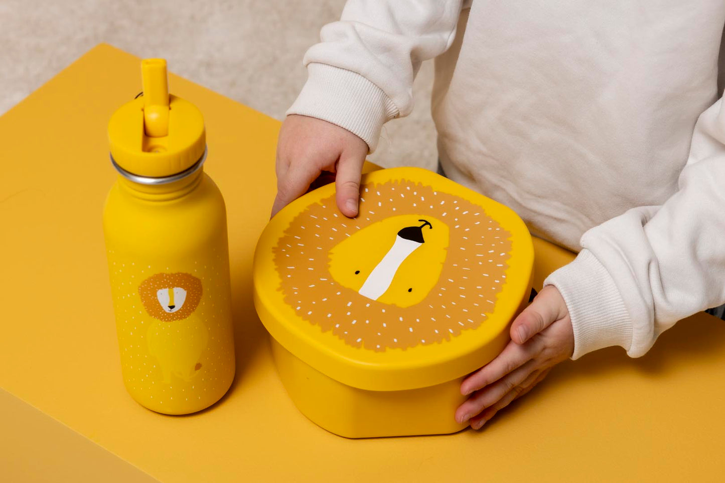 (Pre-Order) SALE Trixie Shaped lunchbox - Mr. Lion
