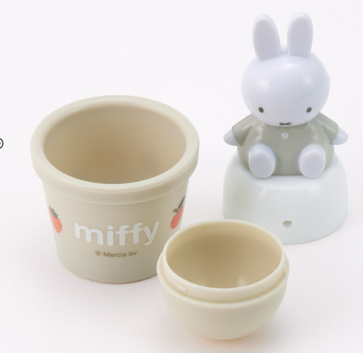 (Pre-Order) Skater With mascot salt case salt and pepper case salt and pepper container character