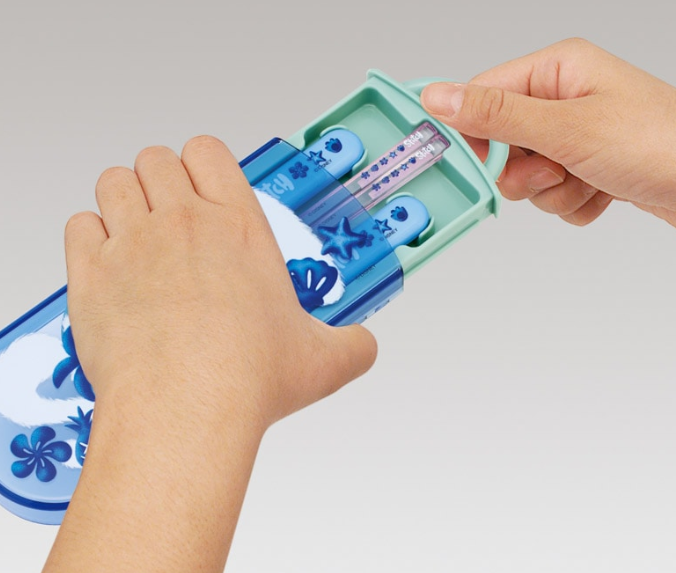 (Pre-Order) Skater Children's Antibacterial Lunch Box Trio Set Easy to Open Sliding Type (Set of Chopsticks, Spoon, Fork) Lilo & Stitch