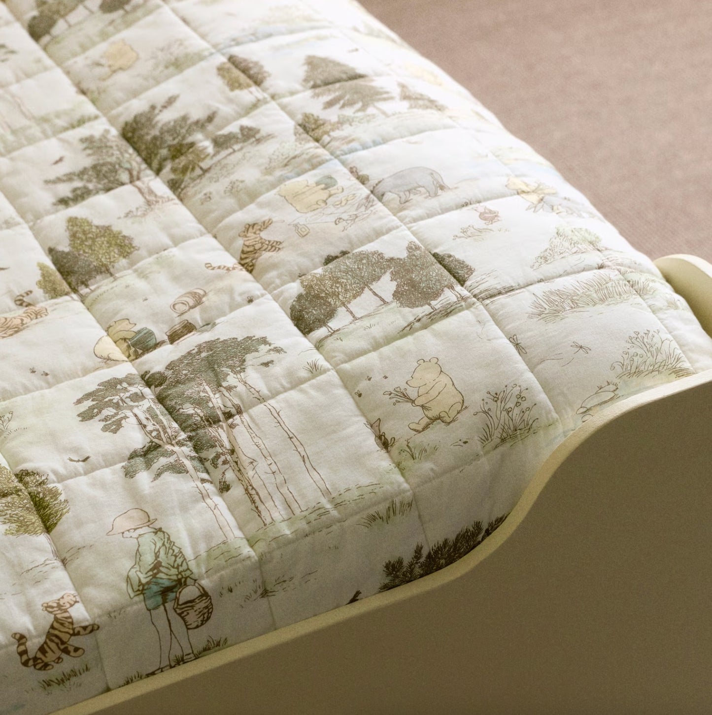 (Pre-Order) H&M Home Winnie the Pooh Bed Spread Brown