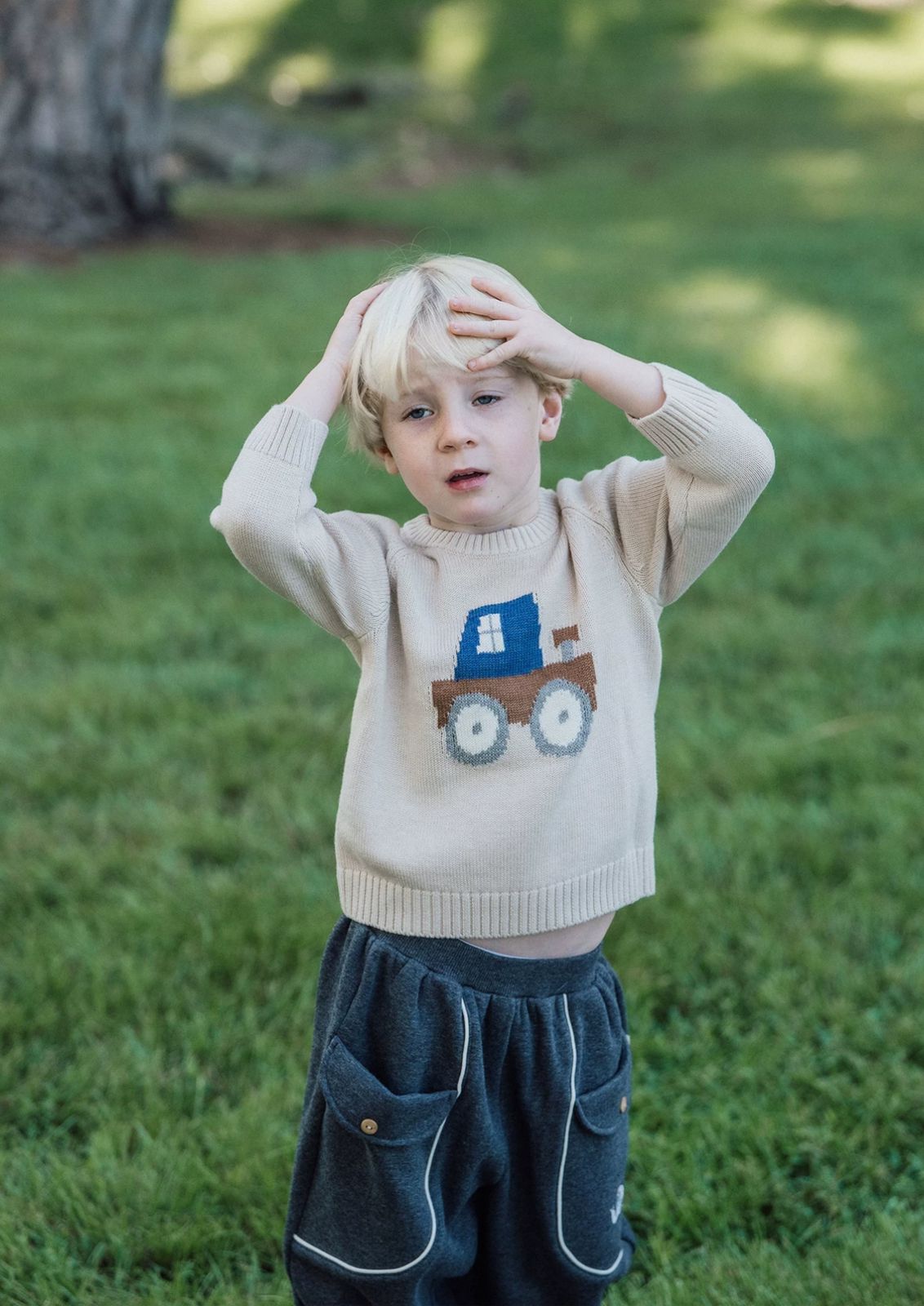 (Pre-Order) White Wheat Car Sweater