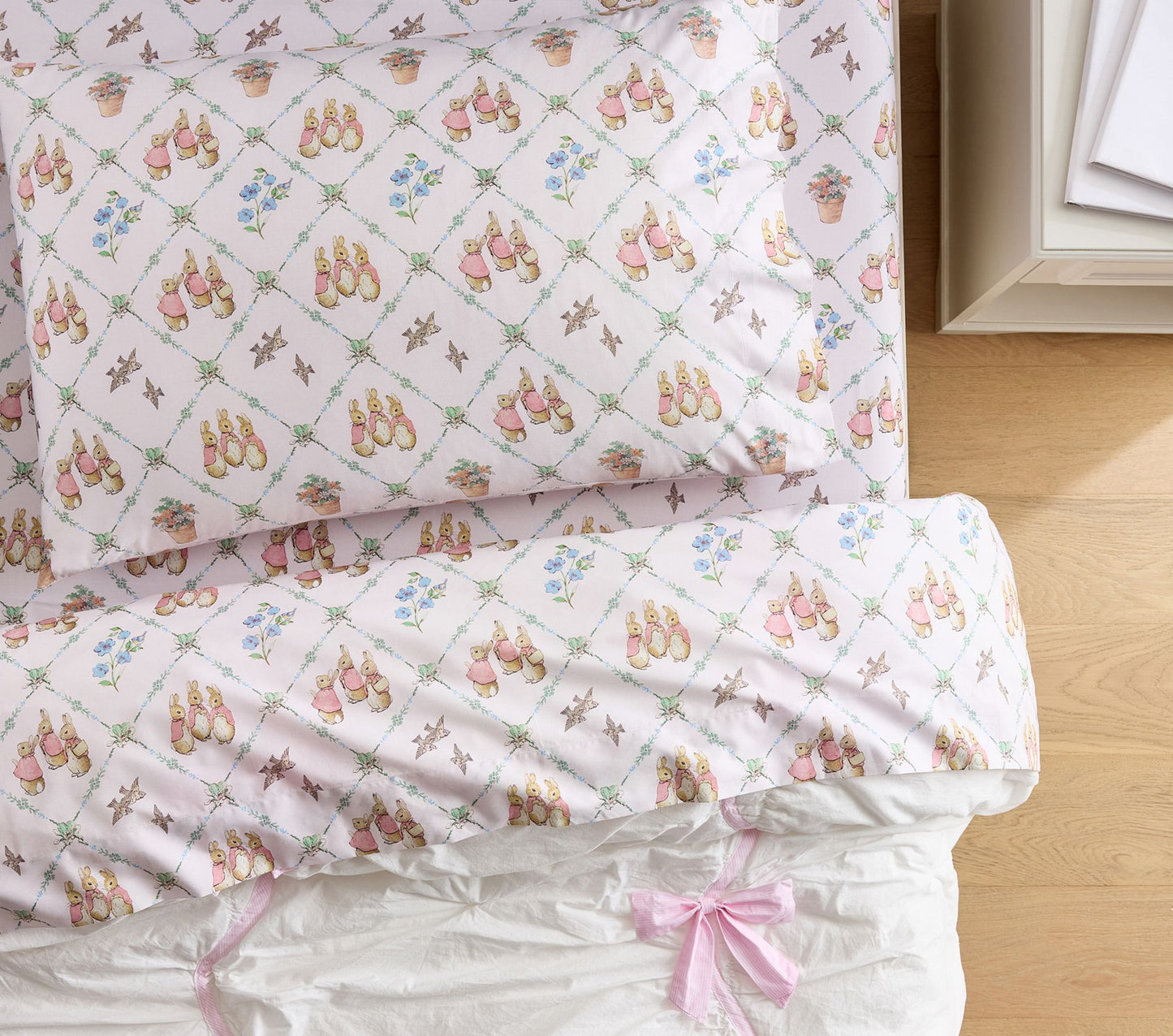 (Pre-Order) Pottery Barn Kids Peter Rabbit™ Flopsy™ Lattice Organic Sheet Set